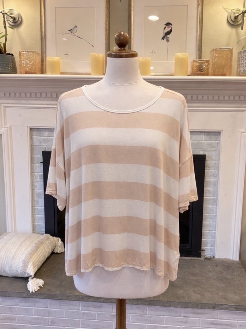 Old Navy Beige and White Striped Short Sleeve Tee Large LN